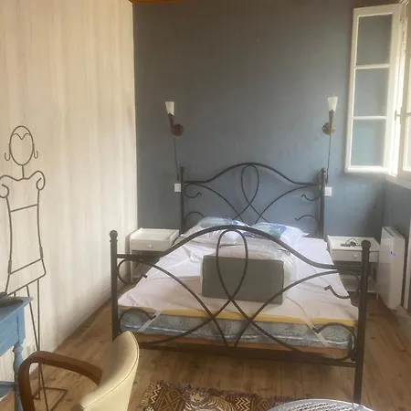 別荘 Maison Bord De Est Hyper Centre レ・サ​​ーブル・ドロンヌ