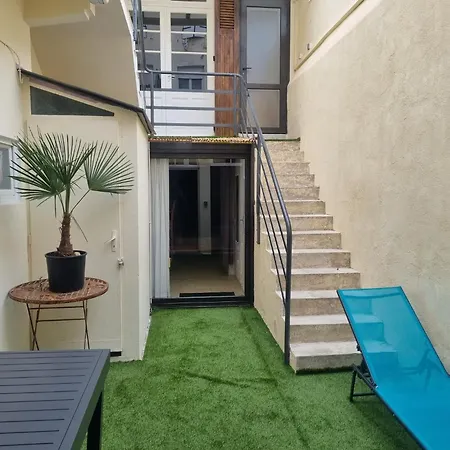 別荘 Maison Bord De Est Hyper Centre レ・サ​​ーブル・ドロンヌ